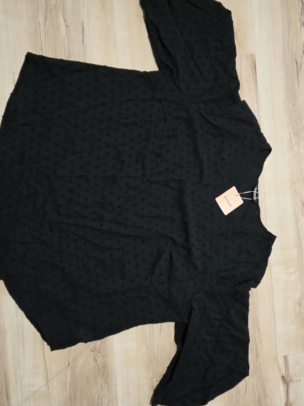 BloomChic Black Dot-Texture Tunic Top